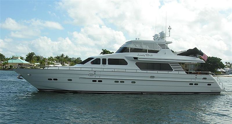 Lady Bull yacht cruising