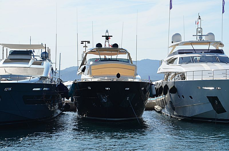 Eva Sofia yacht in Port Canto