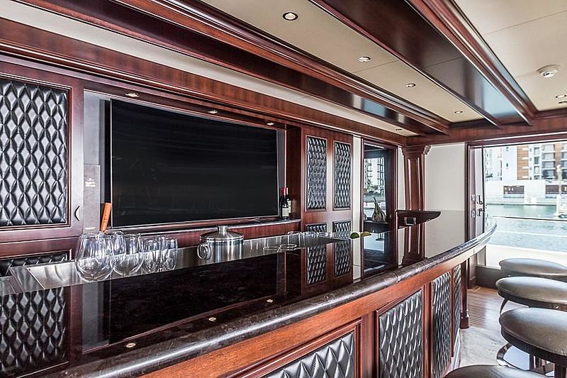 Liquidity yacht bar