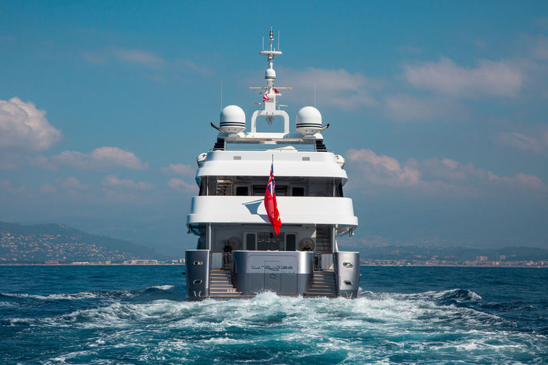 Turquoise stern