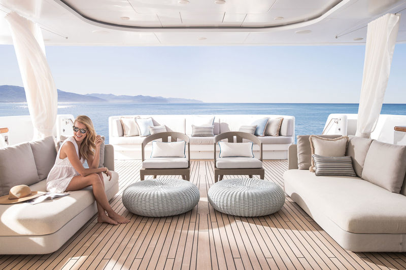 Turquoise aft main deck