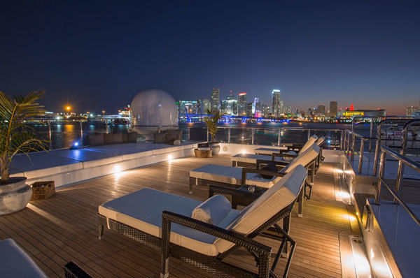 Turquoise sundeck