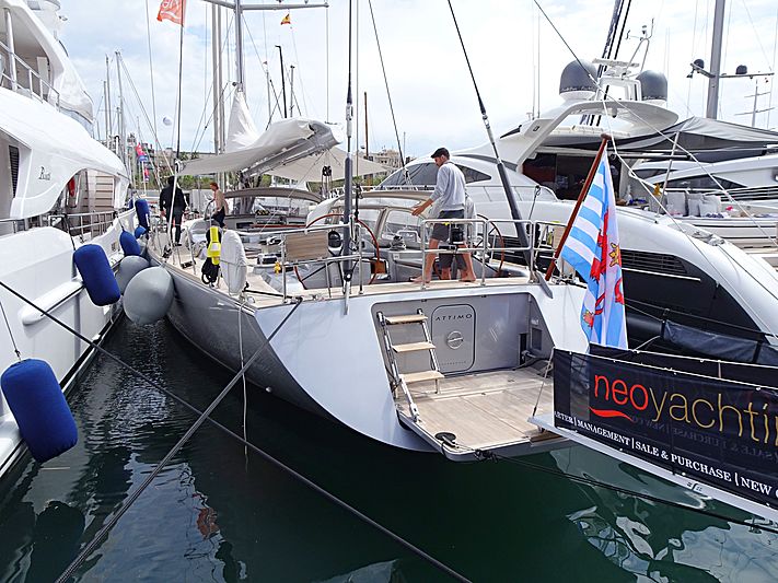 Attimo yacht in Barcelona