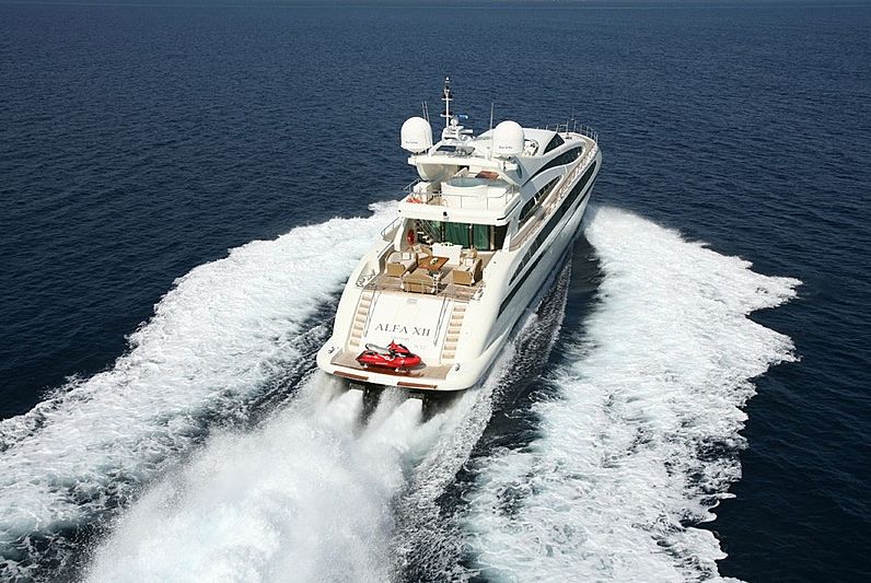 Alfa XII yacht