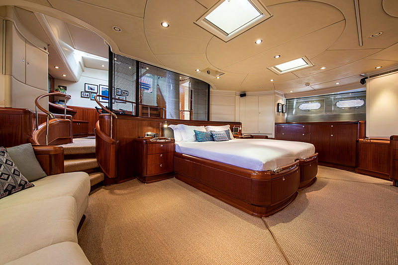 Surama yacht master's cabin