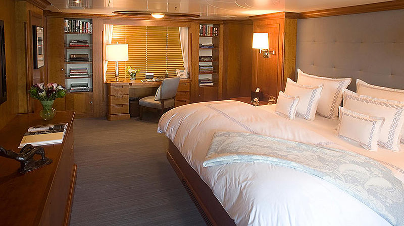 Hadia yacht stateroom