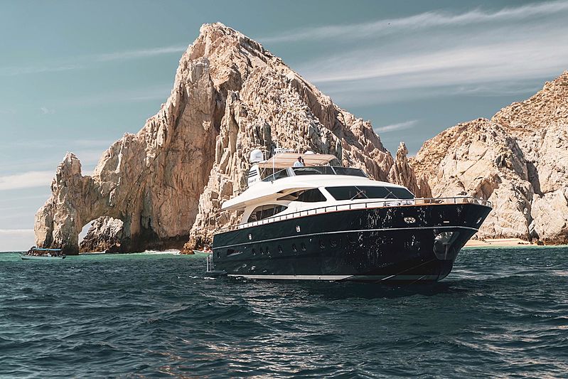 Catari yacht cruising