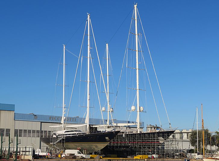 Morning Glory & Luna yachts in refit at Perini Navi Viareggio
