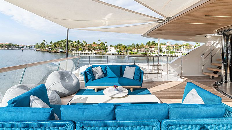 Arkadia yacht aft deck