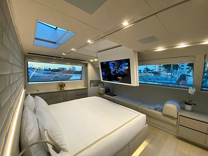 Arkadia yacht stateroom