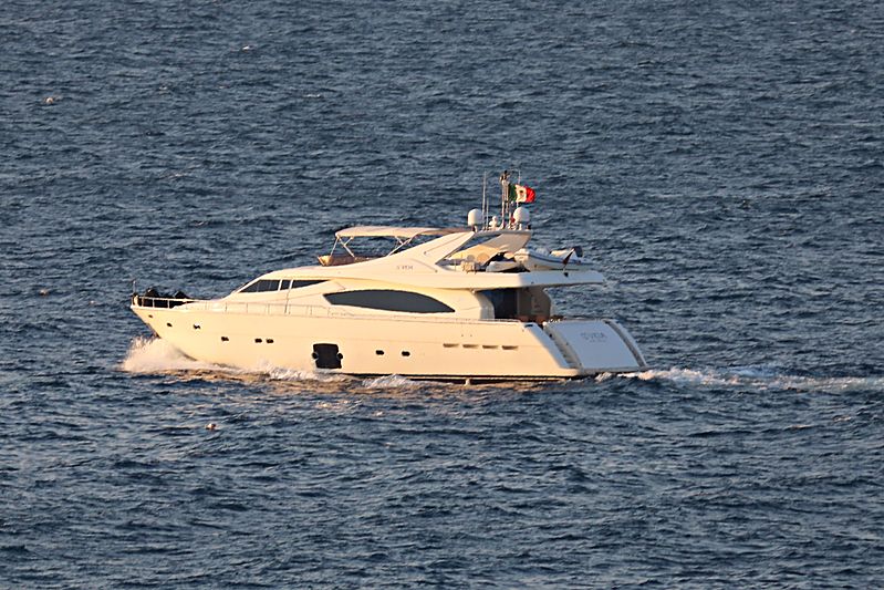 S'vida yacht cruising off Kusadasi