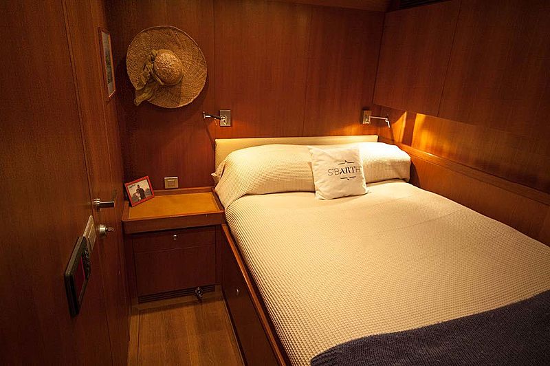 Varsovie yacht stateroom