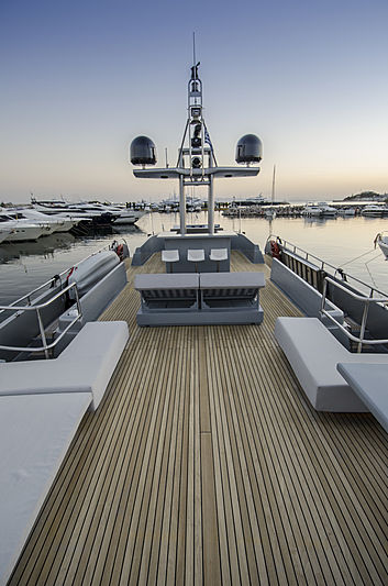 Protect 136 yacht sundeck