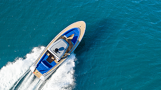 Wajer 38 S tender cruising