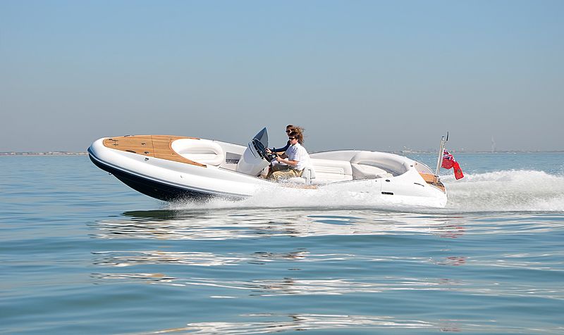 Pascoe DT Launch 7.00 - 8.00M tender cruising