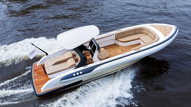 Semi Custom D-RIB 9.25M tender exterior