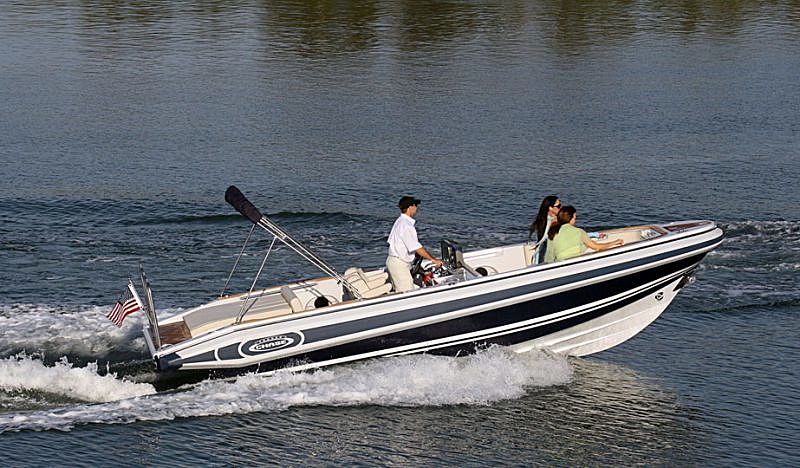 NOVURANIA CHASE 23 tender Novurania