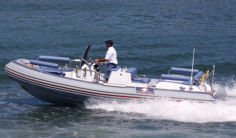 NOVURANIA LAUNCH 600 tender Novurania