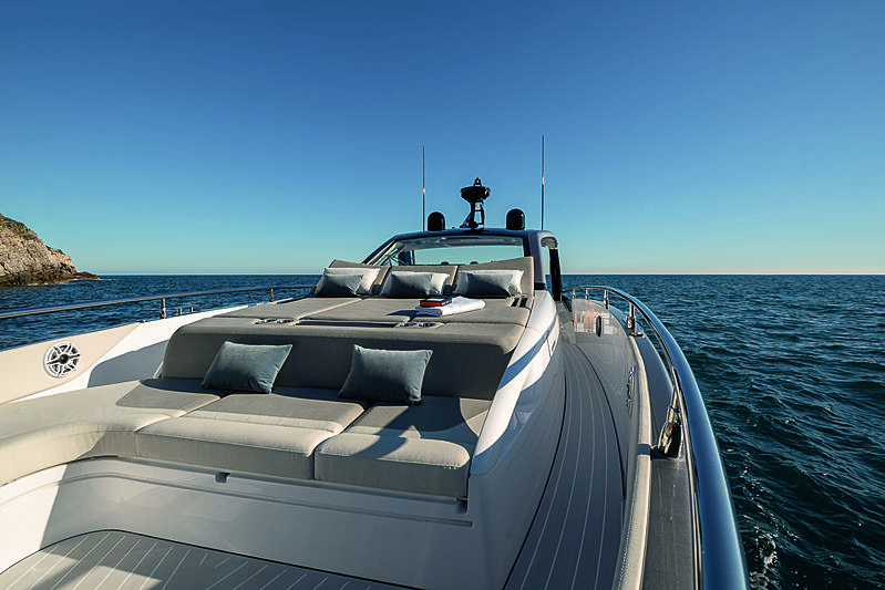 Azimut Verve 47 yacht tender