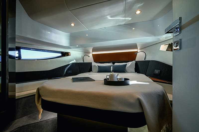 Azimut Verve 47 yacht tender