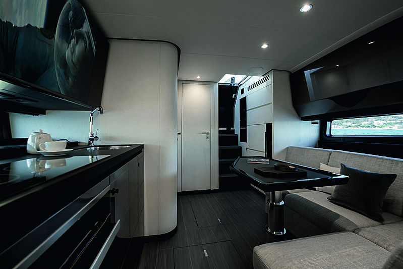 Azimut Verve 47 yacht tender