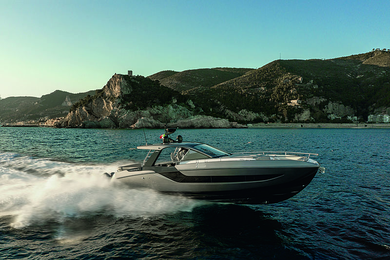 Azimut Verve 47 yacht tender