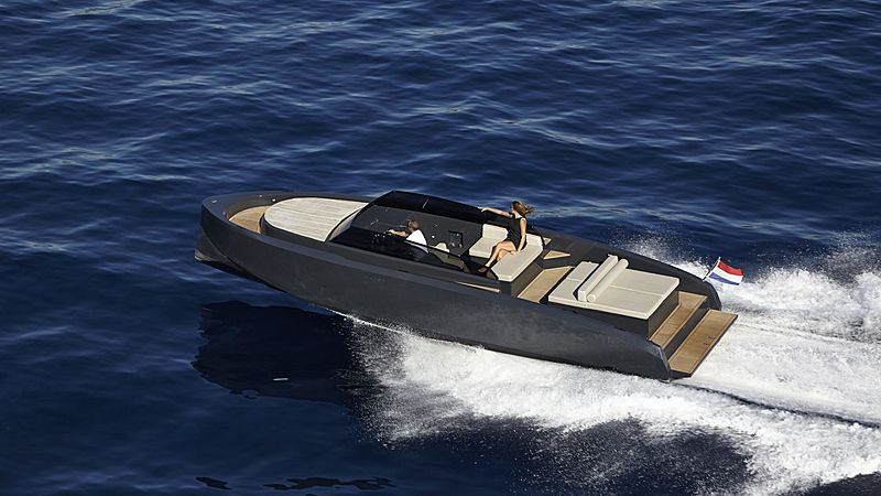 VANQUISH VQ32 tender Vanquish Yachts