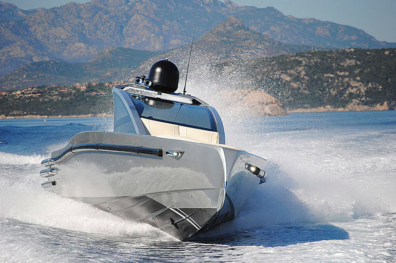 Maori 52ft tender cruising