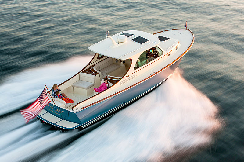 HINCKLEY PICNIC BOAT 34 MKII tender Hinckley Yacht Services