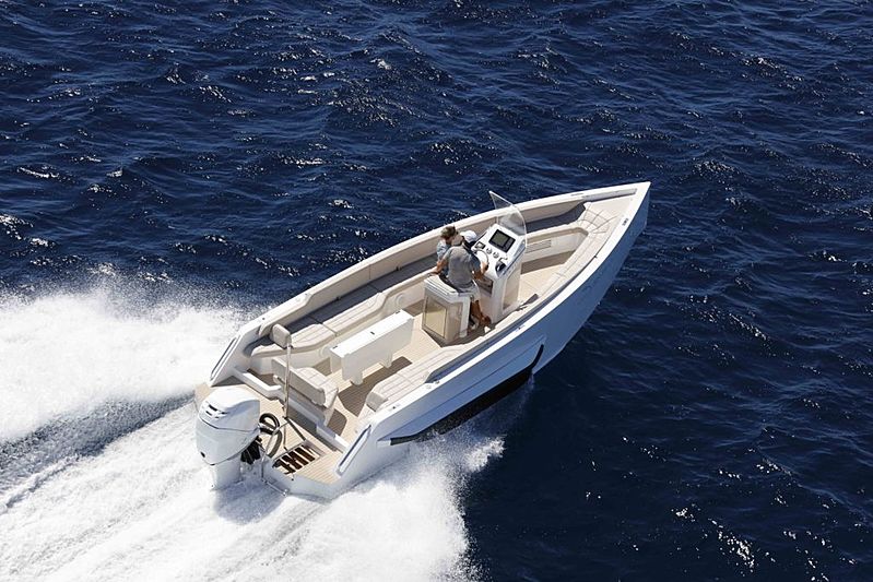 Iguana Classic yacht