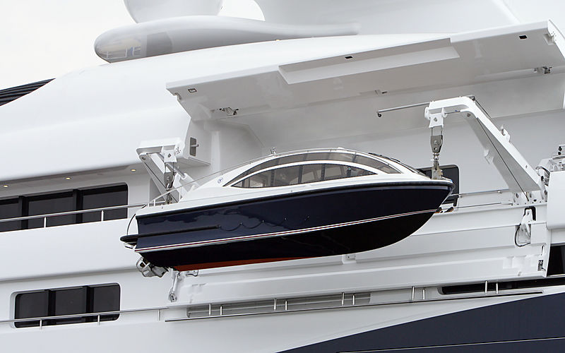 Fassmer SEL-RT 8.5 tender exterior