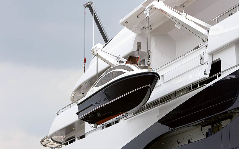 Fassmer SEL-RT 8.5 tender exterior