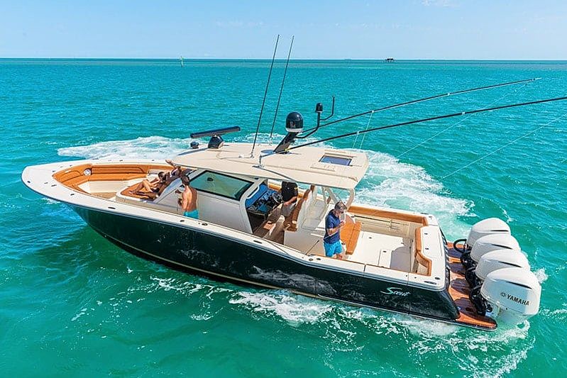 SCOUT 420 LXF tender Scout Boats