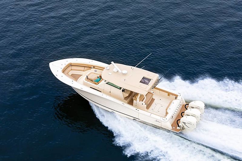 Scout 380 LFX tender exterior
