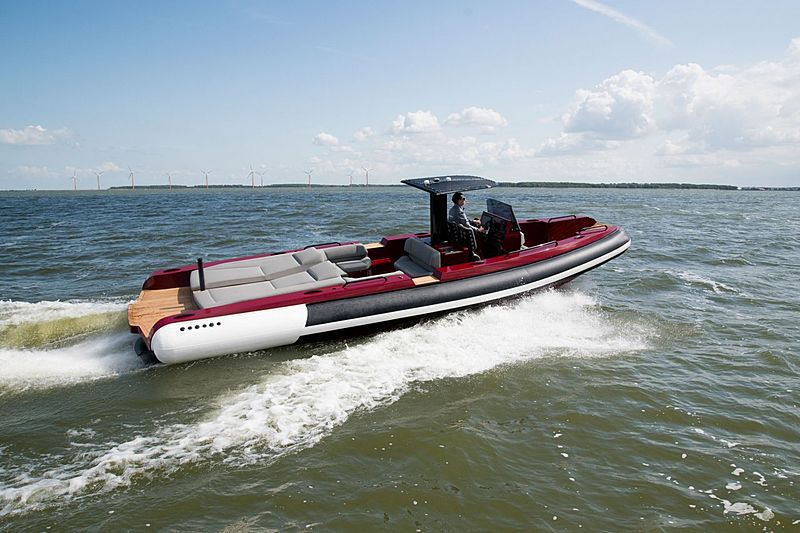 Xtenders 10.00 Beachlander tender exterior