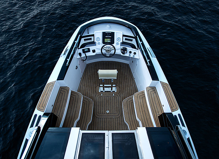 Ante Limo tender exterior