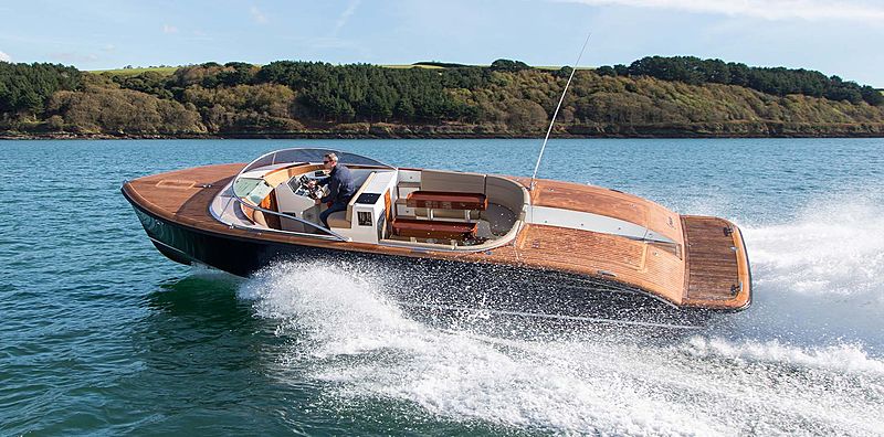 Cockwells 9.5M Open tender exterior