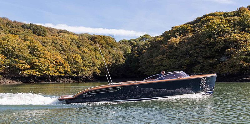 Cockwells 9.5M Open tender exterior