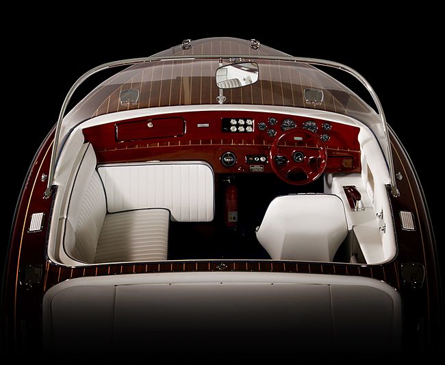 Boesch 620 Acapulco tender exterior