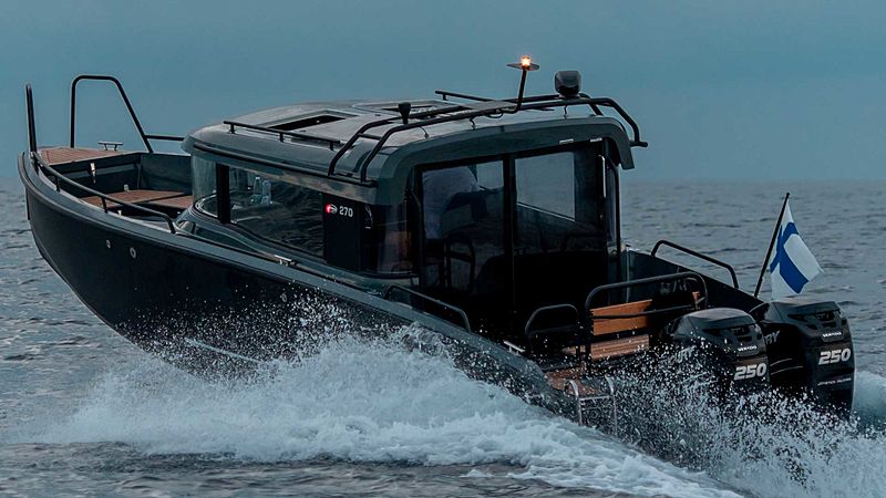 XO Boats 270 Cabin tender exterior