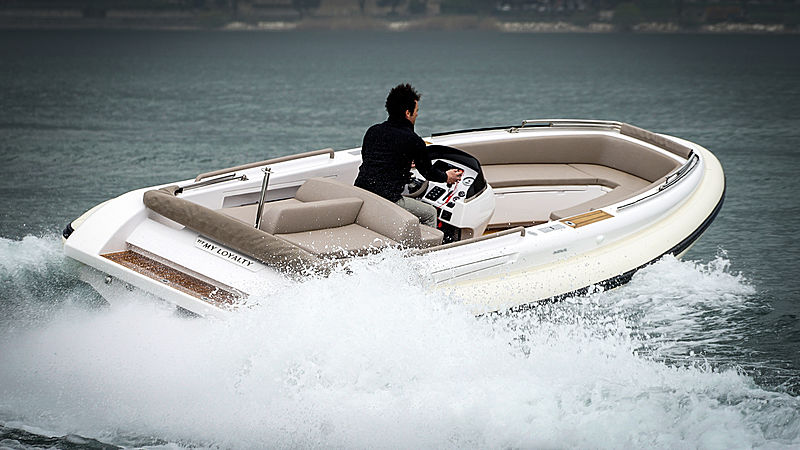 Dairel Tender 7 exterior