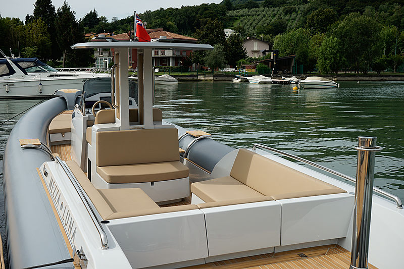 Dariel DTS tender exterior
