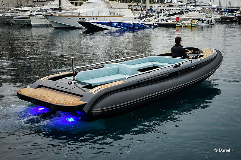DARIELimo 7.5 tender exterior