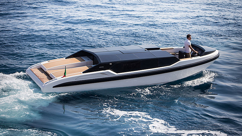 DARIELimo 9.5 tender exterior