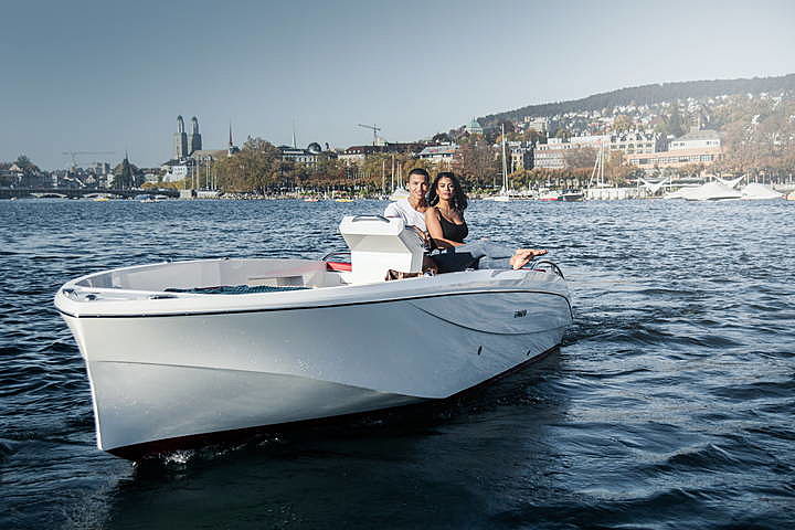 Ganz Shortbreak 5.8 tender exterior