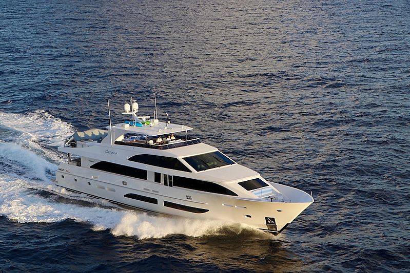 Catera yacht cruising