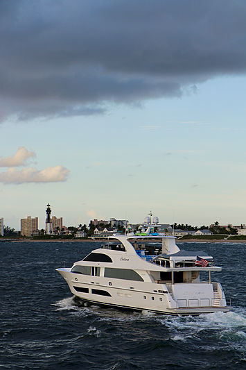Catera yacht cruising