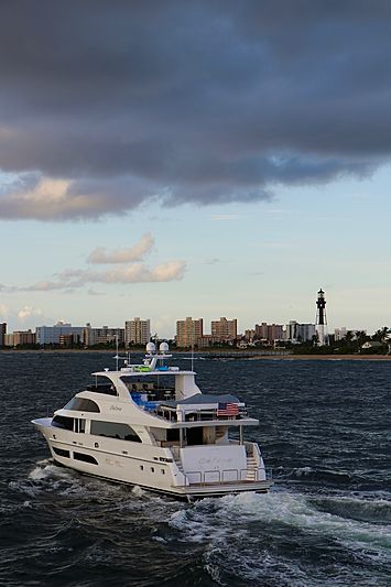 Catera yacht cruising