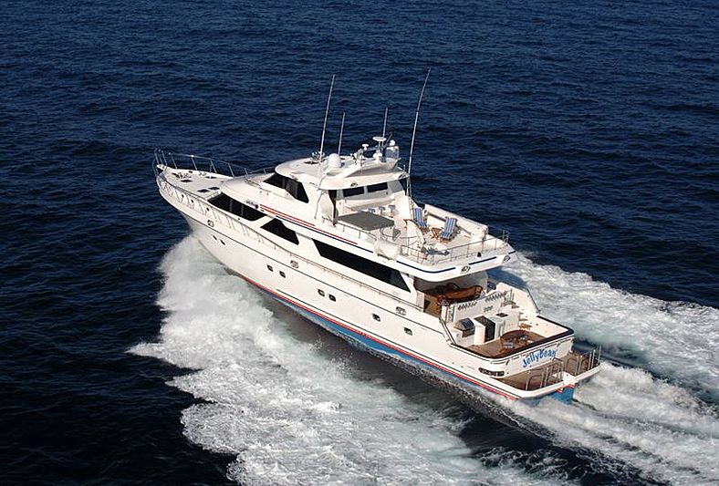 Jelly Bean II yacht cruising