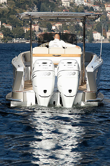 Comitti Isola 33 tender exterior